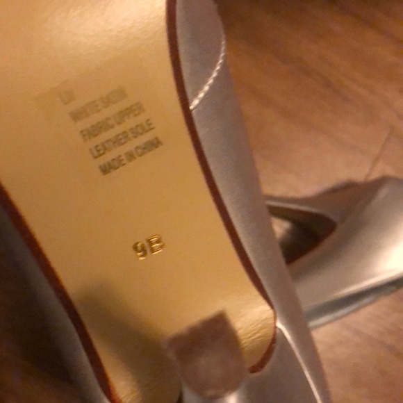 ππ°π» Dyeables β’ White Satin β’ Liv β’ 9B π°π»π - Picture 9 of 9